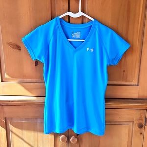 Under Armor semi fitted V-Neck T-shirt Size XS